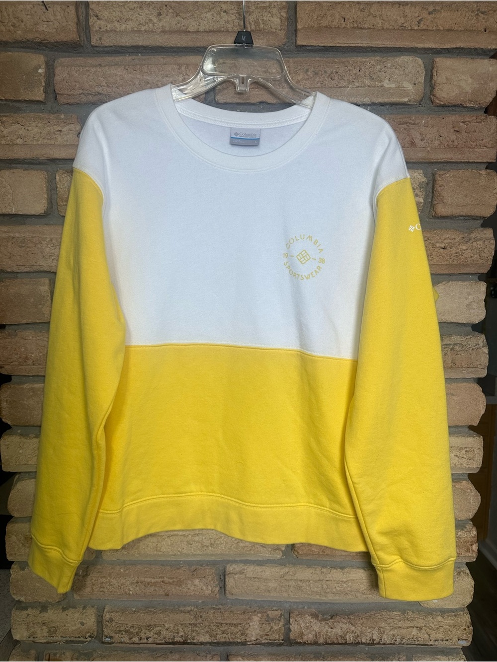 Columbia Women's White and Yellow Colorblock Crewneck Sweatshirt